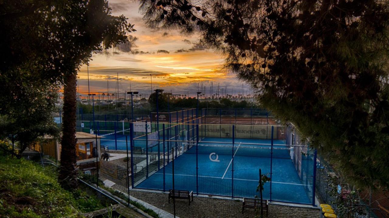 St George Villa Imperia Exteriör bild
