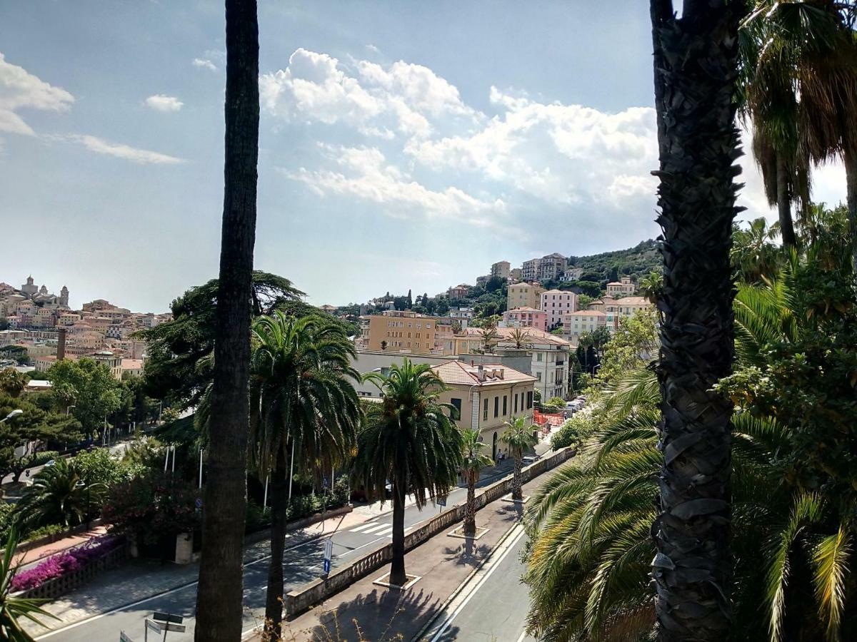 St George Villa Imperia Exteriör bild