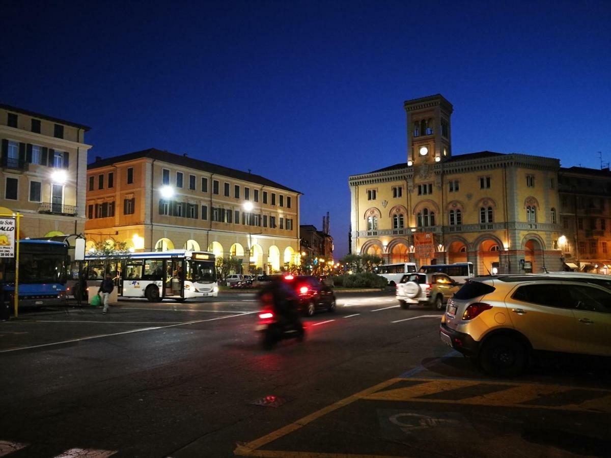 St George Villa Imperia Exteriör bild
