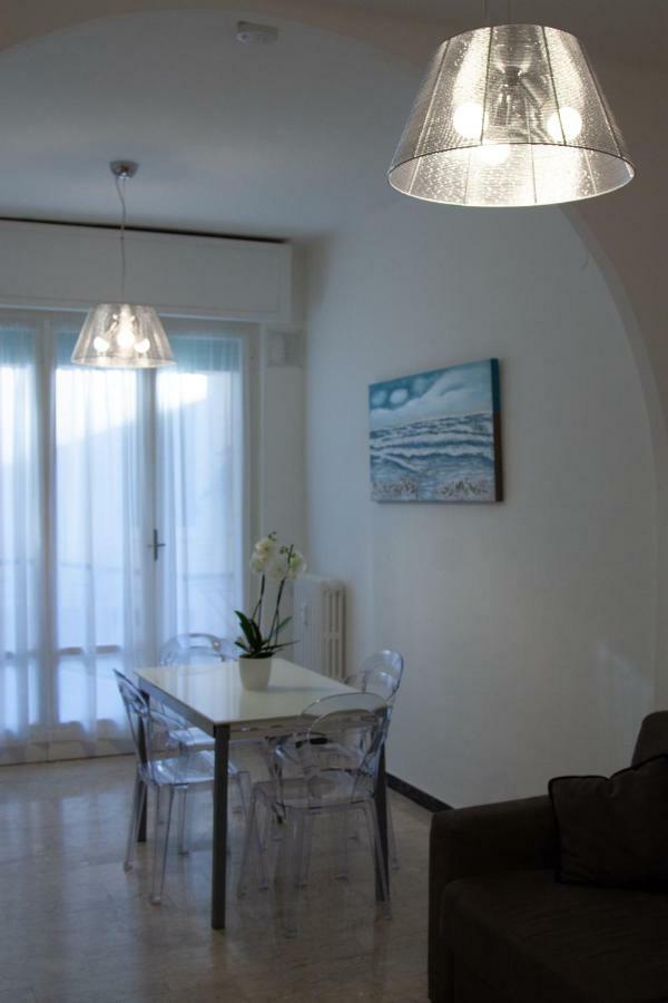 St George Villa Imperia Exteriör bild